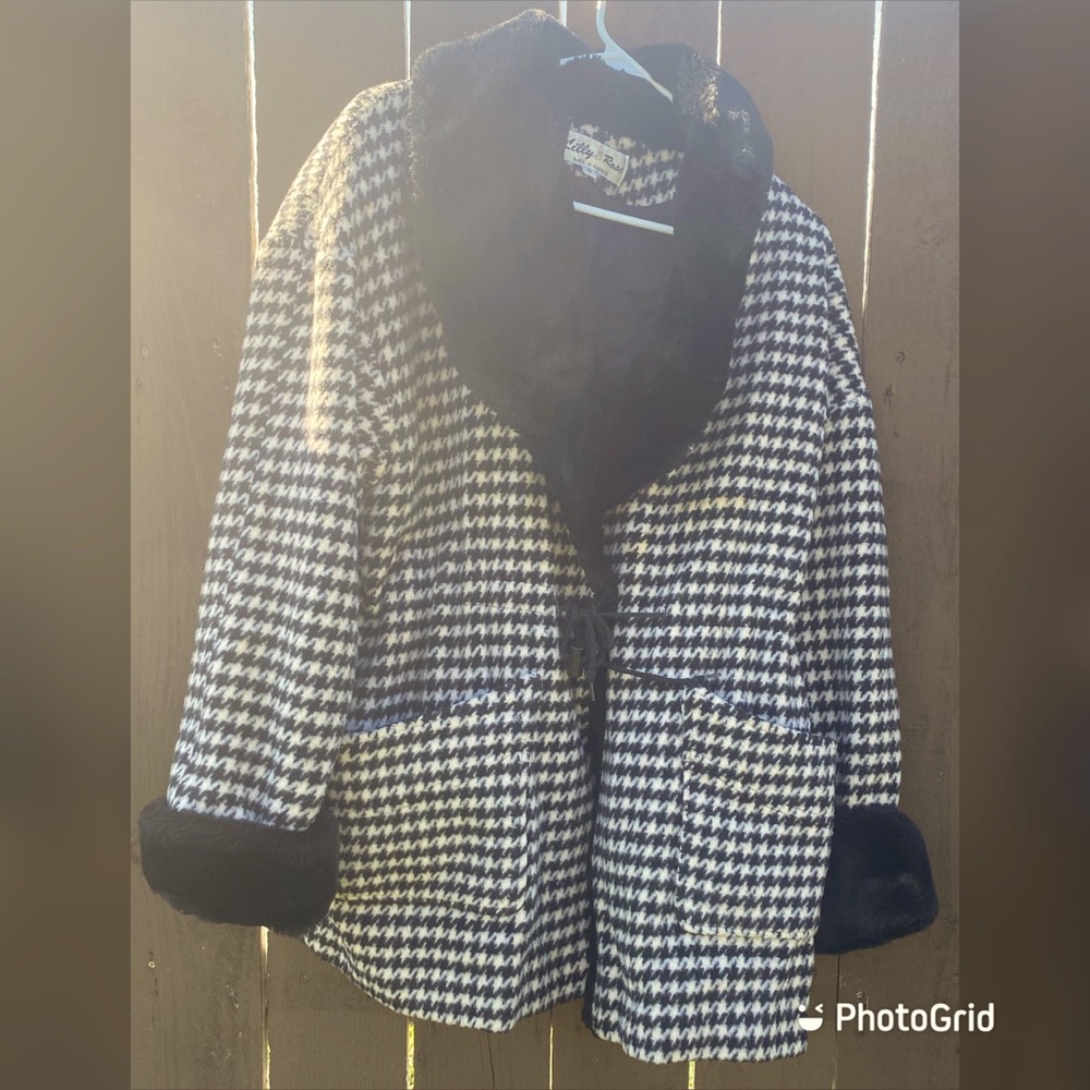 Lily and Rose winter coat size Small.